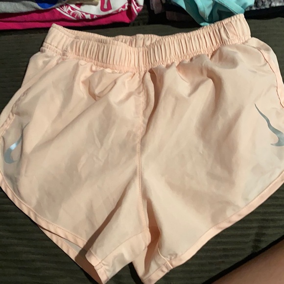 nike shorts - Picture 1 of 2